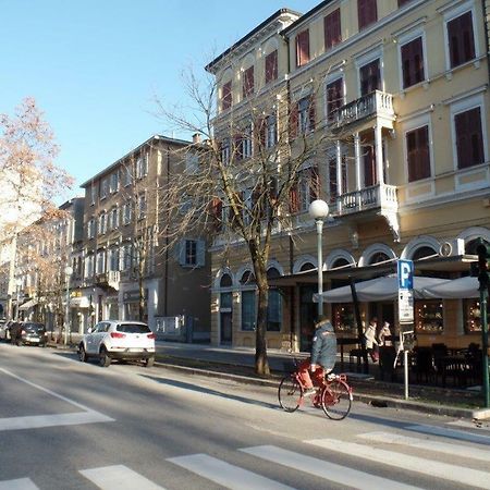 Residenza Vittorio Emanuele Apartment โกริเซีย ภายนอก รูปภาพ
